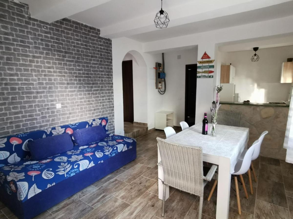 Kuca Za Odmor Obitelji Pedisic Villa Banj Ngoại thất bức ảnh
